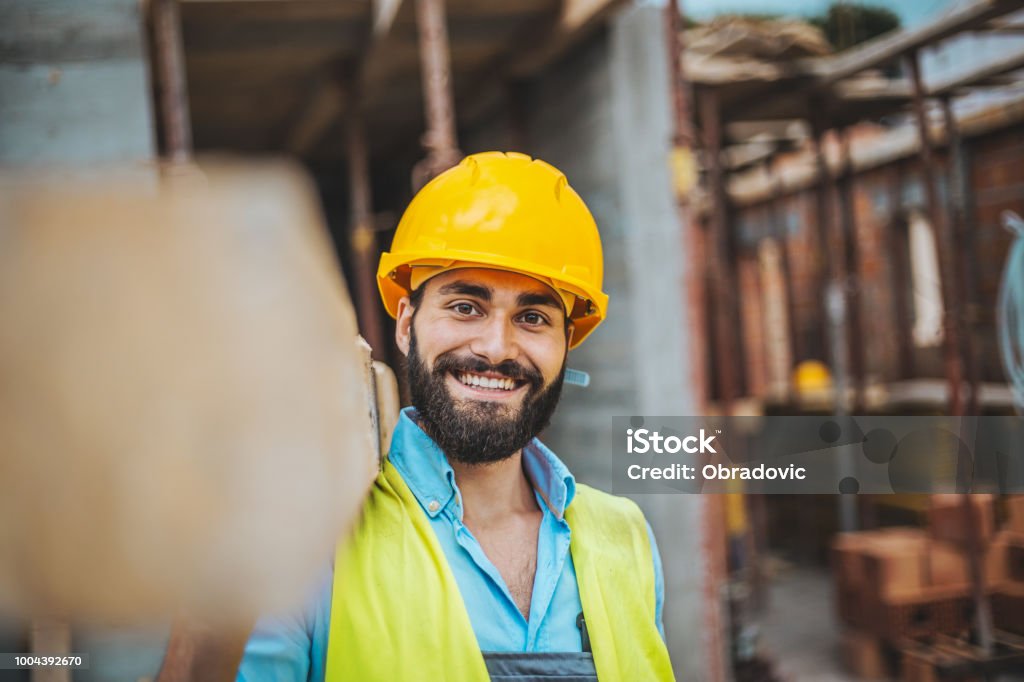 who-we-are Istockphoto 1004392670 1024x1024 1