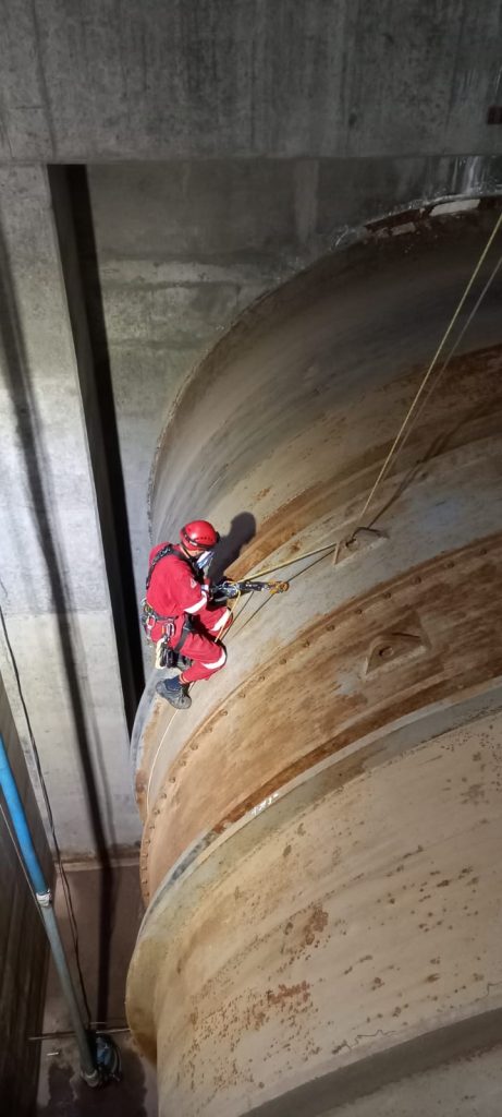 Servicios Verticales end altura 461x1024