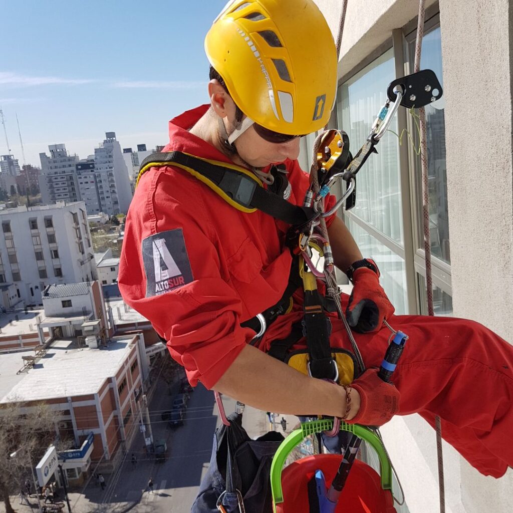 Servicios Verticales trabajo urbano 1024x1024